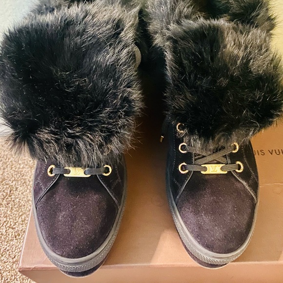 EUC Louis Vuitton Black Suede Rabbit Fur Jazzy High-Top Sneakers - Picture 7 of 15